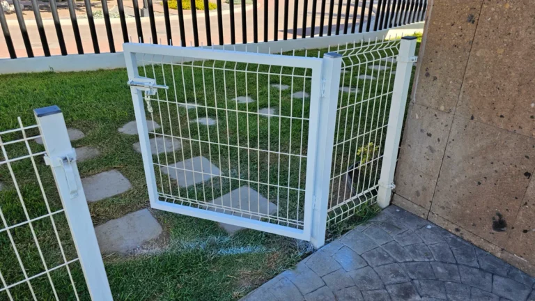 Reparación y pintura de puerta-reja